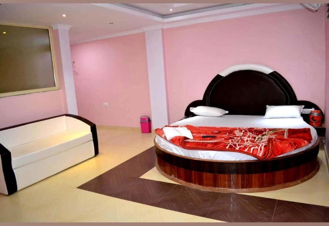 Pachmarhī Hotel Rock View מראה חיצוני תמונה