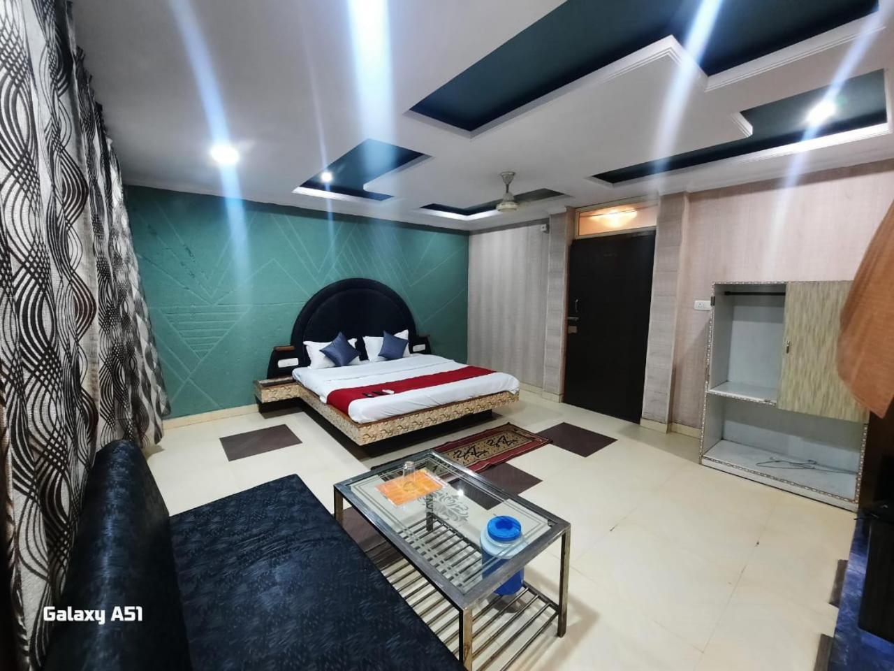 Pachmarhī Hotel Rock View מראה חיצוני תמונה